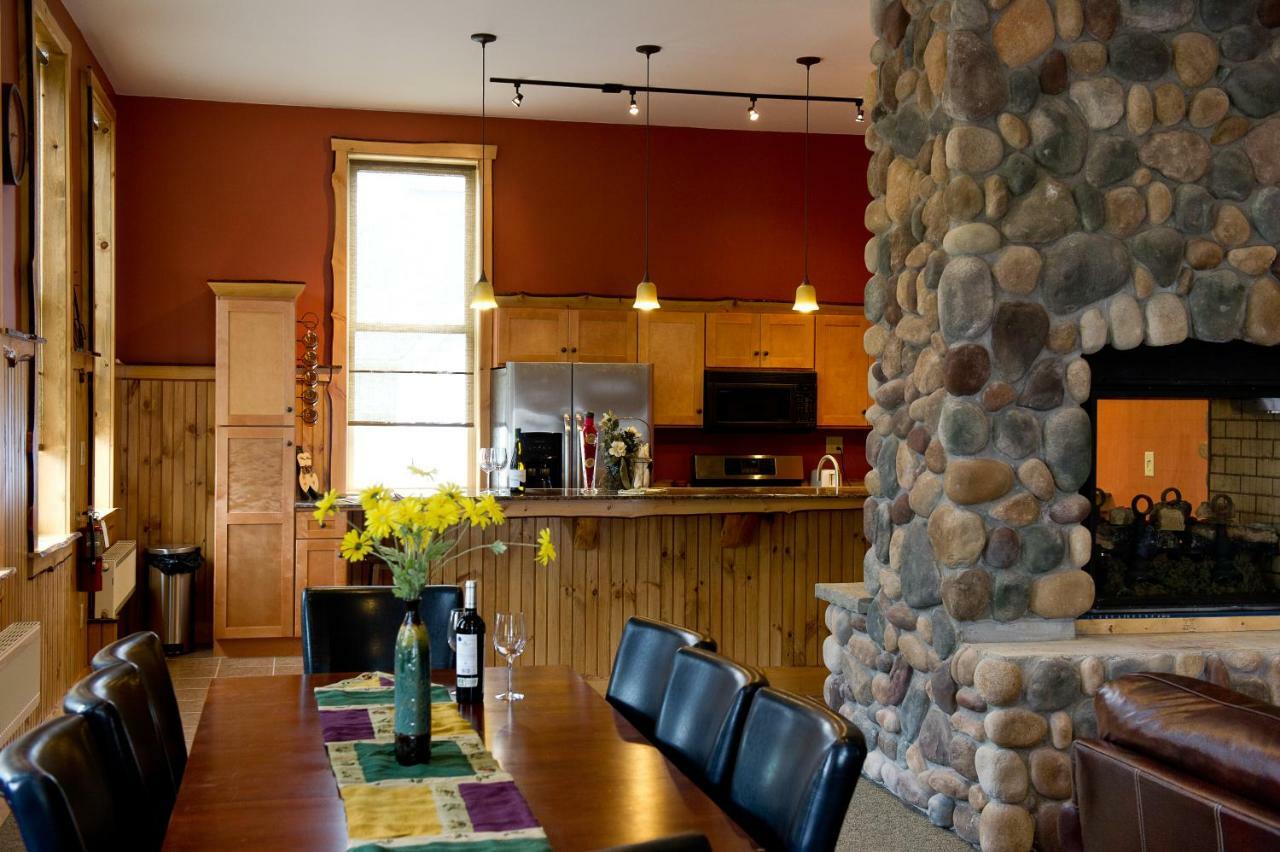 The Fern Lodge Chestertown Room photo